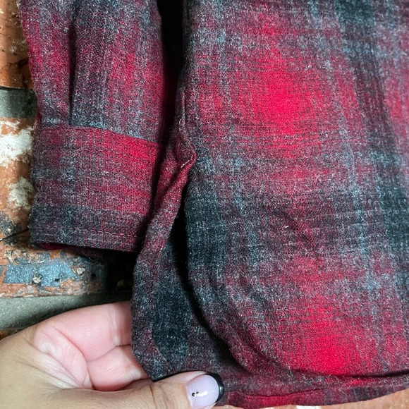 Pendleton wool button up - Picture 4 of 8